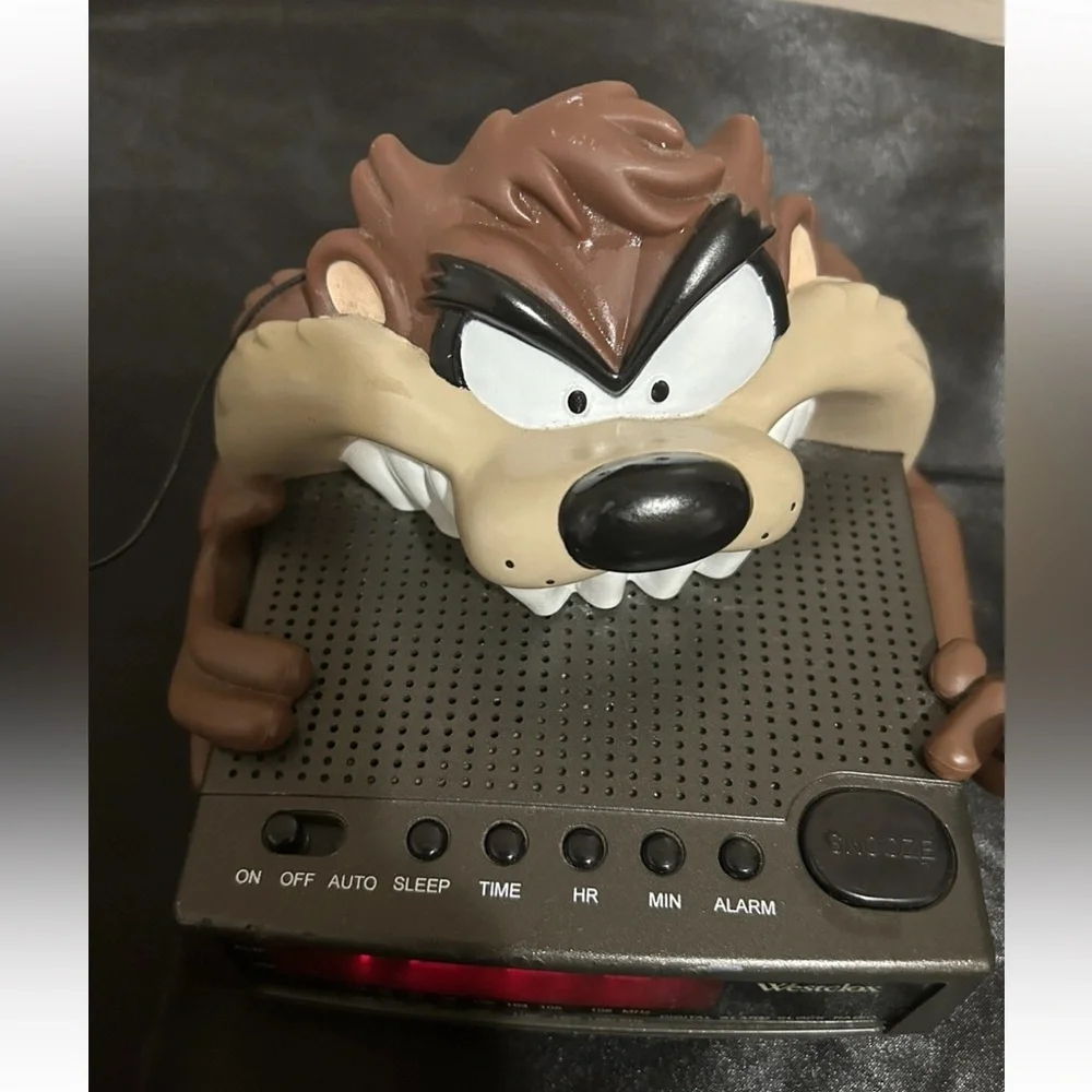 Vintage Warner Bros Taz Tazmanian Devil Westclox Alarm/Radio Clock 1997 RARE HTF